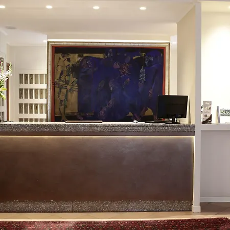 城市酒店 酒店 3*