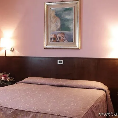 Hotel City 3*