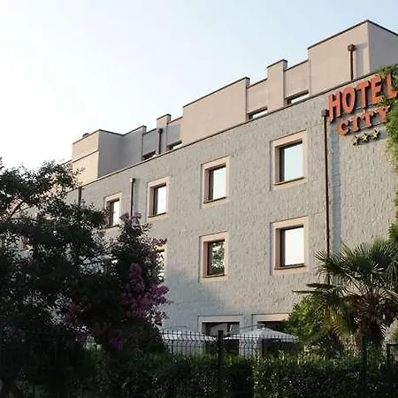 Hotel City