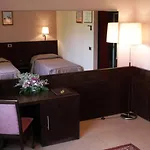 מלון Hotel City 3*