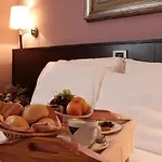 Hotel City מלון 3*