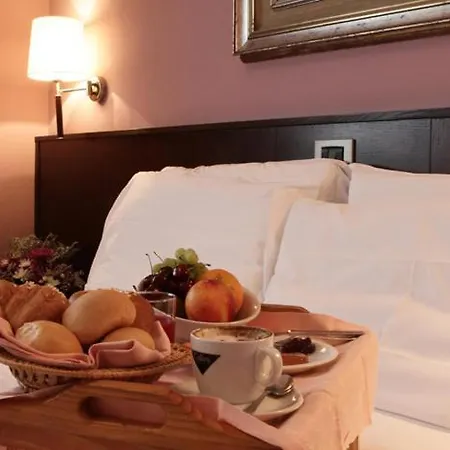 Hotel City Hotel 3*