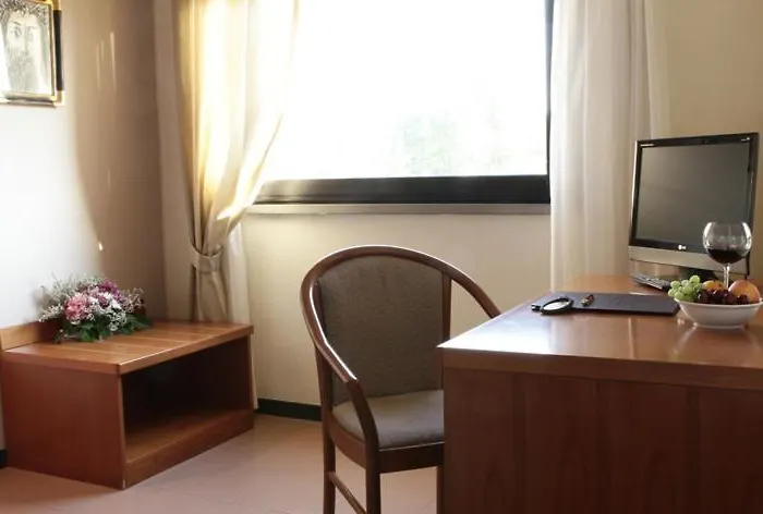 Hotel City 3* פיאצ'נצה