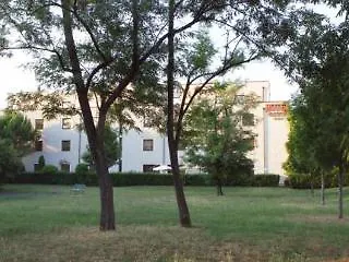 Hotel City מלון 3*